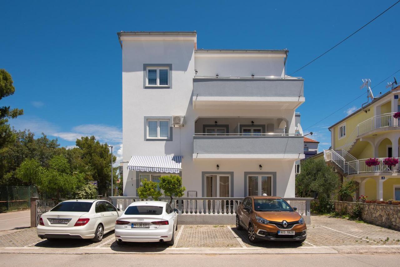 Apartments Lovric Vodice Exterior foto