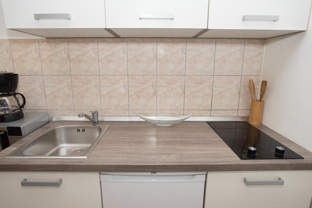 Apartments Lovric Vodice Exterior foto