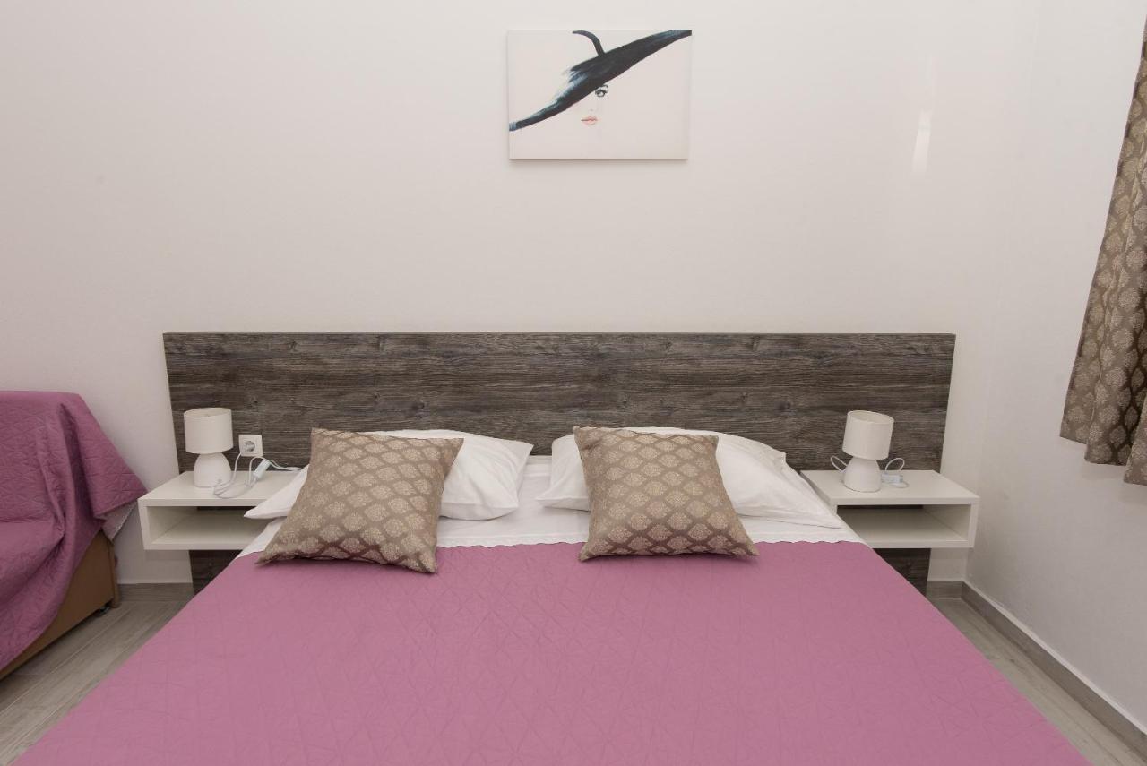 Apartments Lovric Vodice Exterior foto