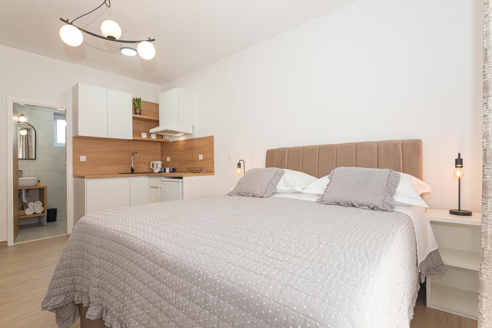 Apartments Lovric Vodice Exterior foto