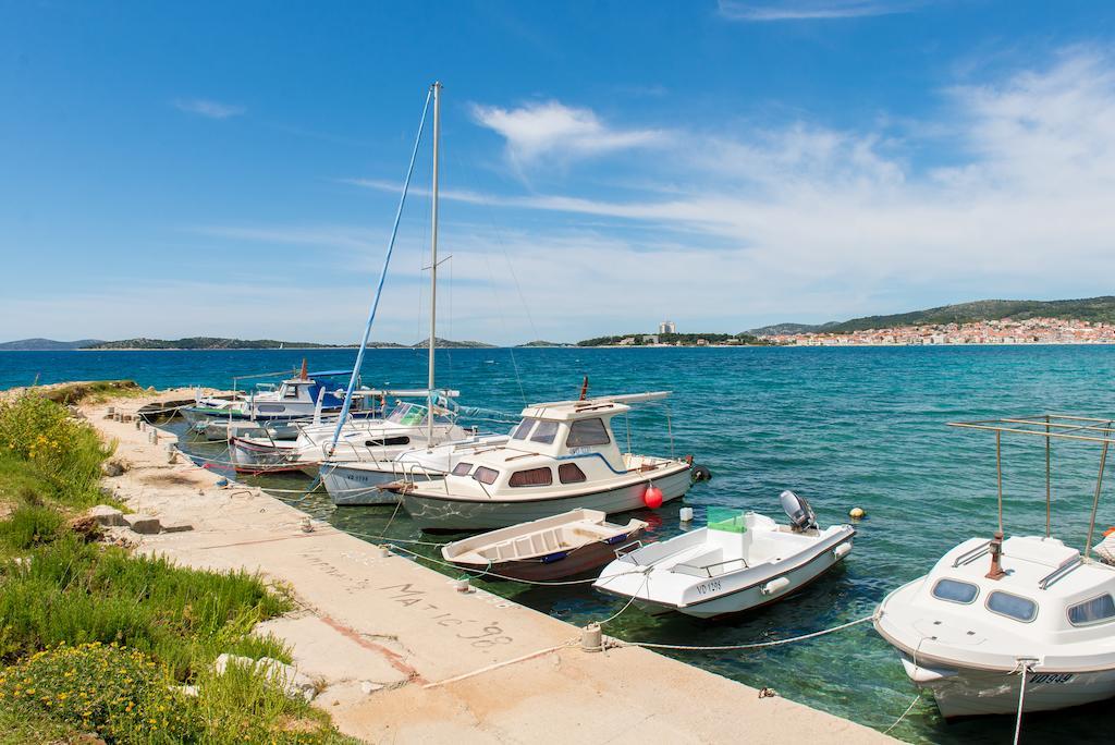 Apartments Lovric Vodice Exterior foto